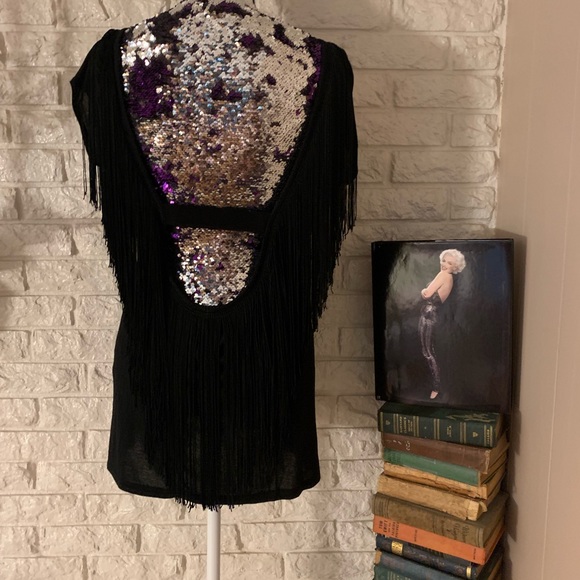 Top - Picture 3 of 4